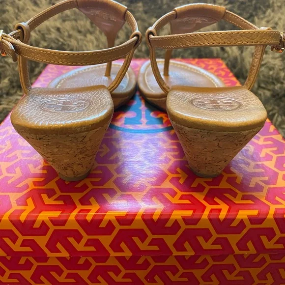 Tory Burch Brittoni 50mm Wedge Thong - Picture 4 of 6